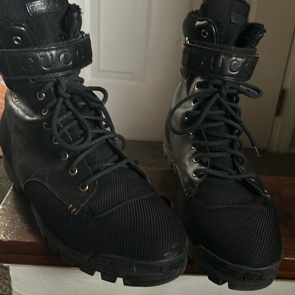 Authentic Gucci Mens combat style boots